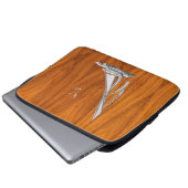 Chrome Regatta Sailboat on Teak Veneer Styles Laptopschutzhülle (Vorne Knopf)