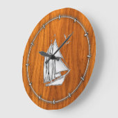 Chrome Silver like Sailboat on Teak Veneer Große Wanduhr (Winkel)