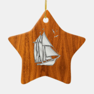 Chrome Silver wie Sailboat auf Teak Veneer Keramikornament