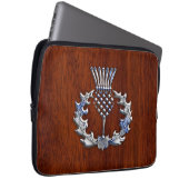 Chrome und Mahogany Wood Scottish Thistle Print Laptopschutzhülle (Vorne Rechts)