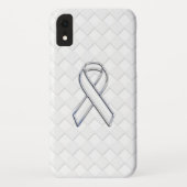 Chrome White Ribbon-Bewusstsein auf Schachbretter Case-Mate iPhone Hülle (Rückseite)