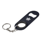 Chrome wie Ahornleaf auf Carbon Fibre Print Mini Flaschenöffner (Vorderseite Schrägansicht)