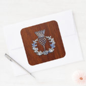 Chrome wie Mahogany Wood Grain Scottish Thistle Quadratischer Aufkleber (Umschlag)