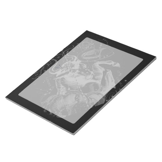 Chrome wie Taurus-Zeichen auf Hevelius Notizblock (angewinkelt)