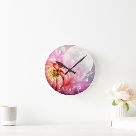 Chrysantheme und Mond Runde Wanduhr (Zuhause)