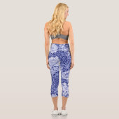 Chrysanthemum Blue, William Morris Capri Leggings (Rückseite)