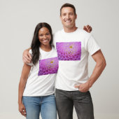 Chrysanthemum-Blume mit Grabstätte in T-Shirt (Unisex)