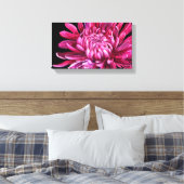 Chrysanthemum "The Opening" Leinwand schwarz druck (Insitu (Schlafzimmer))