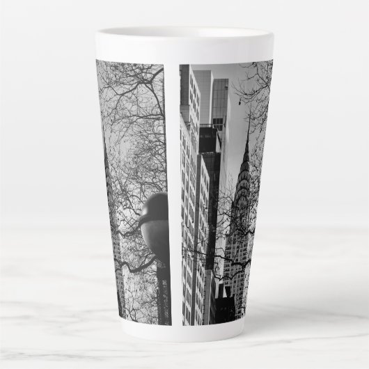 Chrysler Gebäude Manhattan hohe Latte Tasse (Vorderseite)