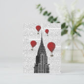 Chrysler Gebäude und Red Hot Air Balloons Postkarte (Stehend Vorderseite)