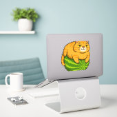 Chubby Cat on Watermelon Meme Shirt Aufkleber (Laptop auf Schreibtisch)