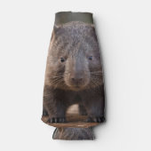 "Chubby Charm: Die Adorable Australian Wombat" Flaschenkühler (Vorderseite)
