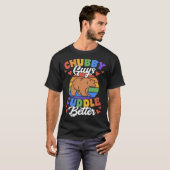 Chubby Guys Cuddle Better Gay Grizzly Bear Pride M T-Shirt (Vorne ganz)