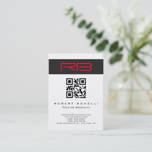 Chubby Monogram White Red QR Code Visitenkarte (Stehend Vorderseite)
