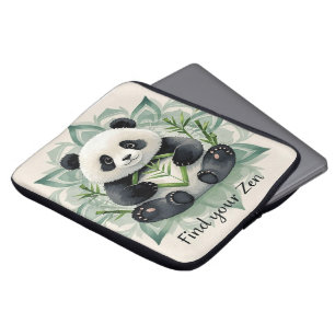 Chubby Panda sitzend in Lotus Pose Zen Laptopschutzhülle