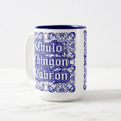 Chulo Chingon Cabron Blue Bandana Print Zweifarbige Tasse (Vorderseite Links)