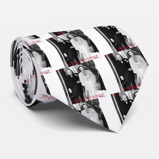 Churchill & Famous Marriage Quote Krawatte (Gerollt)