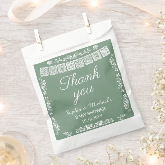 Cielito Lindo Sage Green Papel Picado Baby Shower Geschenktütchen (Ausgeschnitten)