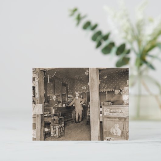 Cigar Store Interior, Circa 1900 Postkarte (Stehend Vorderseite)