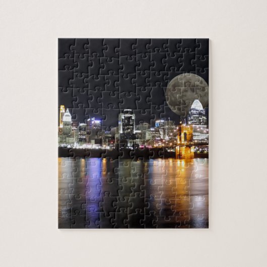 Cincinnat Skyline mit dem Mond Puzzle (Vertikal)
