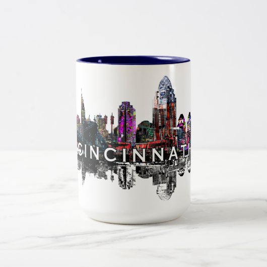 Cincinnati, Ohio in Graffiti Zweifarbige Tasse (Mittel)