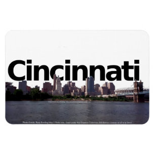 Cincinnati Skyline mit Cincinnati im Himmel Magnet