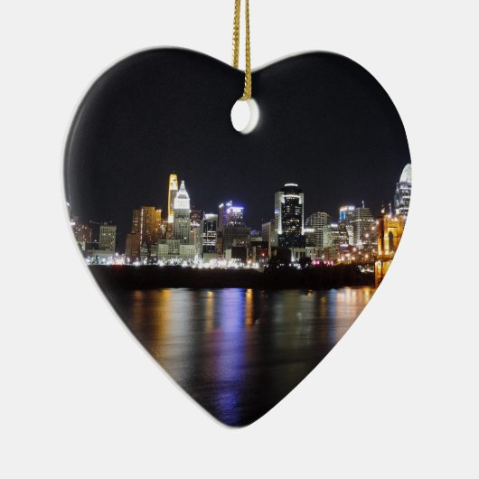 Cincinnati-Skyline nachts Keramik Ornament (Rechts)