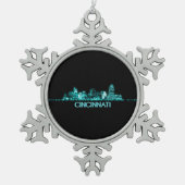 Cincinnati Skyline Schneeflocken Zinn-Ornament (Vorderseite)