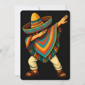 Cinco de Mayo Dabbing Mexican Poncho Einladung (Rückseite)