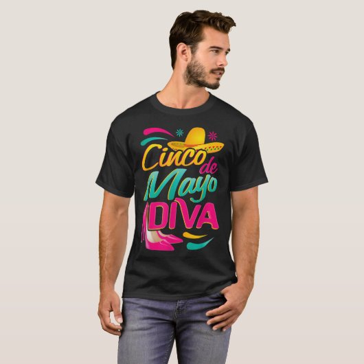 Cinco de Mayo Diva mit einem Meican Sombrero und F T-Shirt (Vorne ganz)