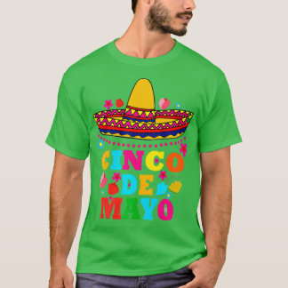 Cinco De Mayo Fiesta Überrascha Camisa 5 De Mayo V T-Shirt