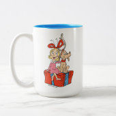 Cindy Lou Who and Max on a Present Zweifarbige Tasse (Links)