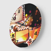 Cinematic Film Reel and Clapperboard Große Wanduhr (Winkel)