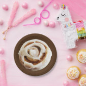 Cinnamon Bun mit Icing Pappteller (Party)