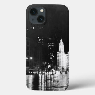 Circa 1954: A view down Michigan Avenue iPhone 13 Hülle