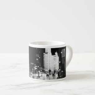 circa 1954: Eine Ansicht unten Michigan-Allee Espressotasse
