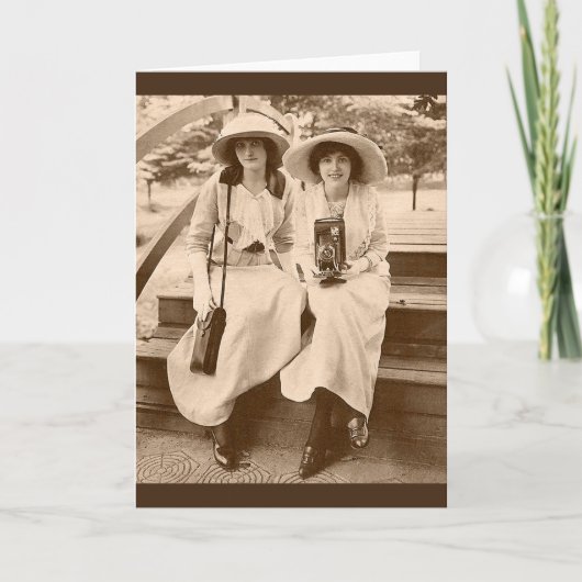 circa Kameramädchen 1910 Karte (Vorderseite)