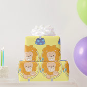 Circus Lion springt durch einen Hoop Geschenkpapier