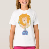 Circus Lion springt durch einen Hoop T-Shirt (Vorderseite)