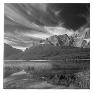 Cirruswolken über dem Waterfowl Lake, Banff Fliese