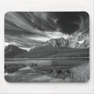 Cirruswolken über dem Waterfowl Lake, Banff Mousepad