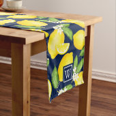 Citrus Botanical Lemon Navy Blue Monogram Großer Tischläufer (Beispiel)