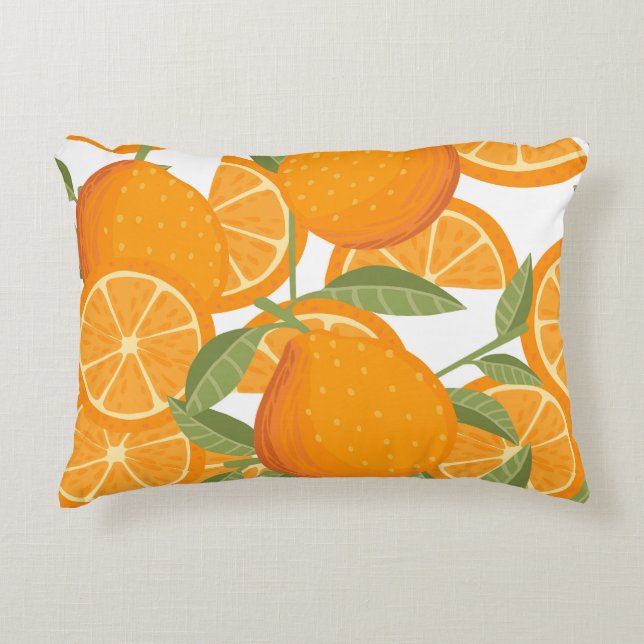 Citrus Delight: Orangefarbenes Muster Dekokissen (Vorderseite)
