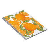 Citrus Delight: Orangefarbenes Muster Notizblock (Rechte Seite)