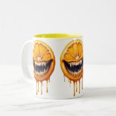 Citrus Nightmare Coffee Mug – Spooky Fruit Design Zweifarbige Tasse (Vorderseite Links)