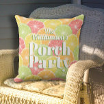 Citrus Slices Porch Party Außenkissen Kissen<br><div class="desc">Stilvolle Outdoor-Stoffkissen tragen den Familiennamen und die Worte "Porch Party" auf orangefarbenen,  Zitronen-,  Limonen und Grapefruitschnitten. Spaß für die sommerliche Dekoration Akzente. PASSENDE Artikel in unserem Geschäft.</div>