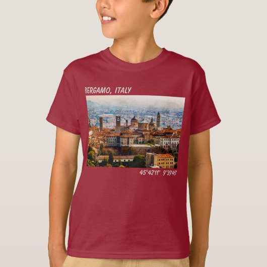 Citta Alta in Bergamo, Italien T-Shirt (Vorderseite)