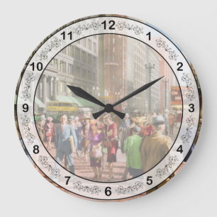 City - Chicago - Shopping Crowds 1940 Große Wanduhr