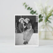 City Cowgirls Vintag 1937 Foto Postkarte (Stehend Vorderseite)