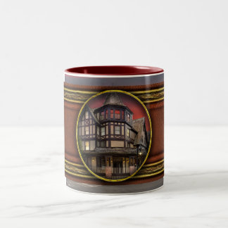 City - Kingston, NY - The Kirkland Hotel Zweifarbige Tasse